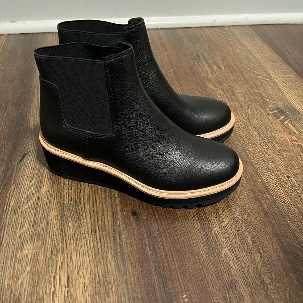 New Eileen Fisher Black Leather Chelsea Pull On Wedge Bootie